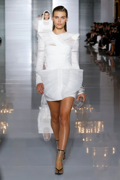 Look 7